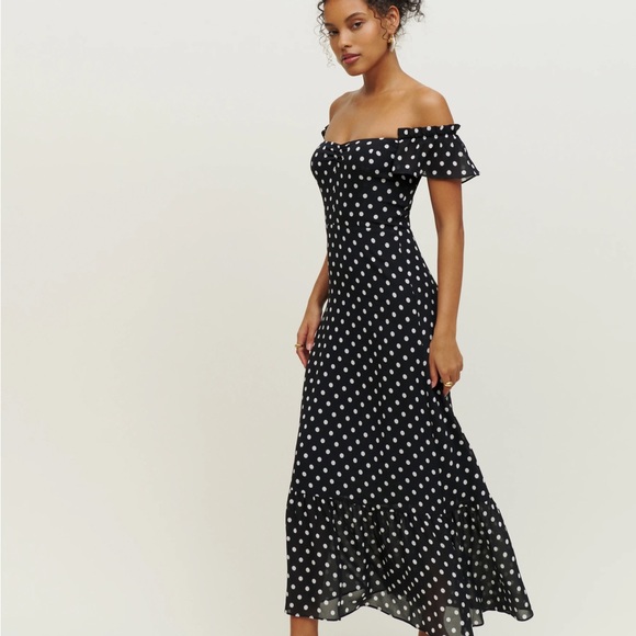 Elegant Black Polka Dot Off-Shoulder Dress - Picture 2 of 4